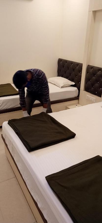 Super Hotel O Shri Shiva Palace Rāipur Kültér fotó