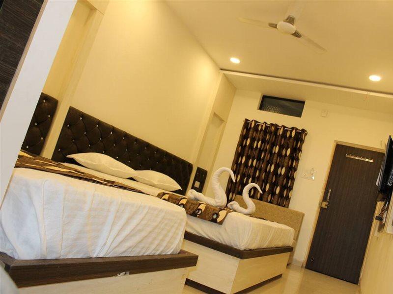 Super Hotel O Shri Shiva Palace Rāipur Kültér fotó