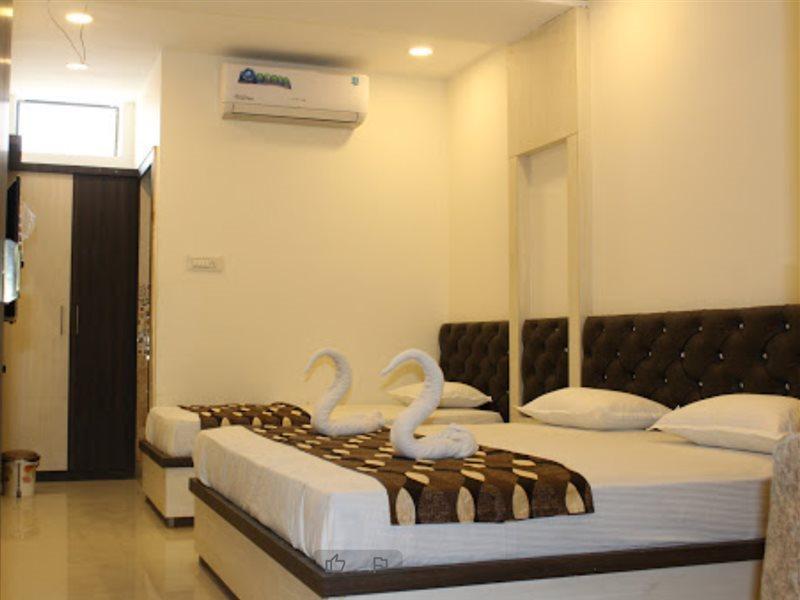 Super Hotel O Shri Shiva Palace Rāipur Kültér fotó