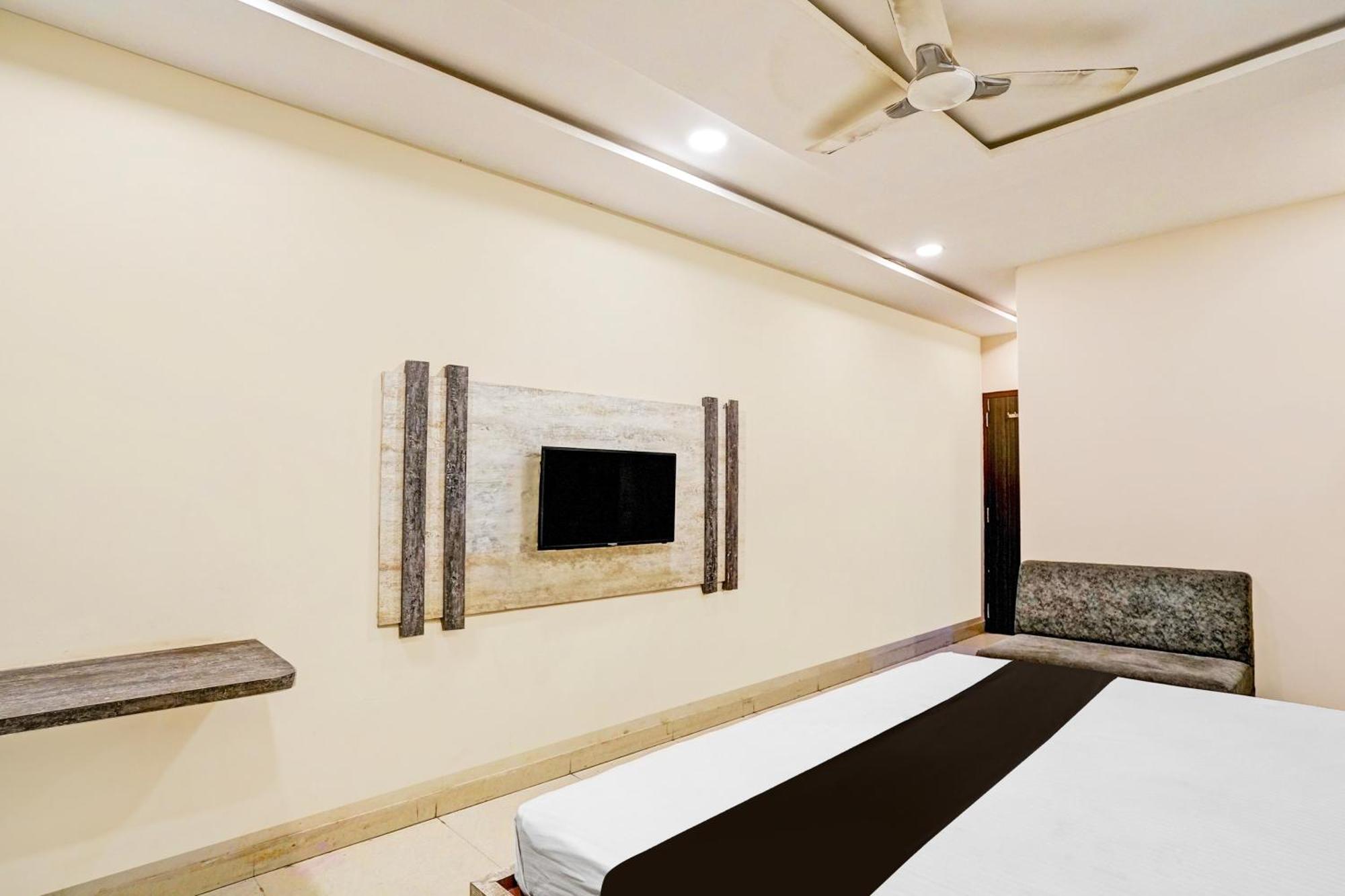 Super Hotel O Shri Shiva Palace Rāipur Kültér fotó