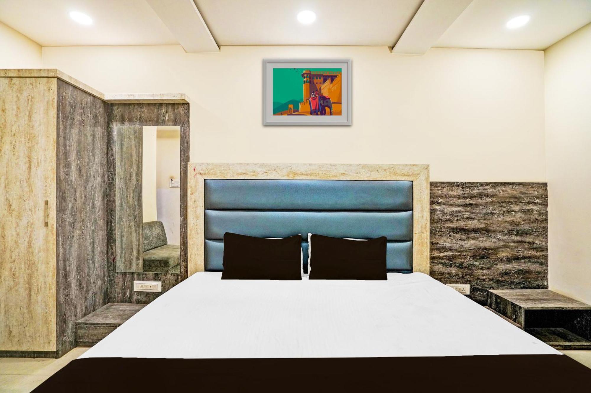 Super Hotel O Shri Shiva Palace Rāipur Kültér fotó