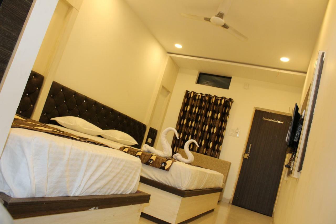 Super Hotel O Shri Shiva Palace Rāipur Kültér fotó