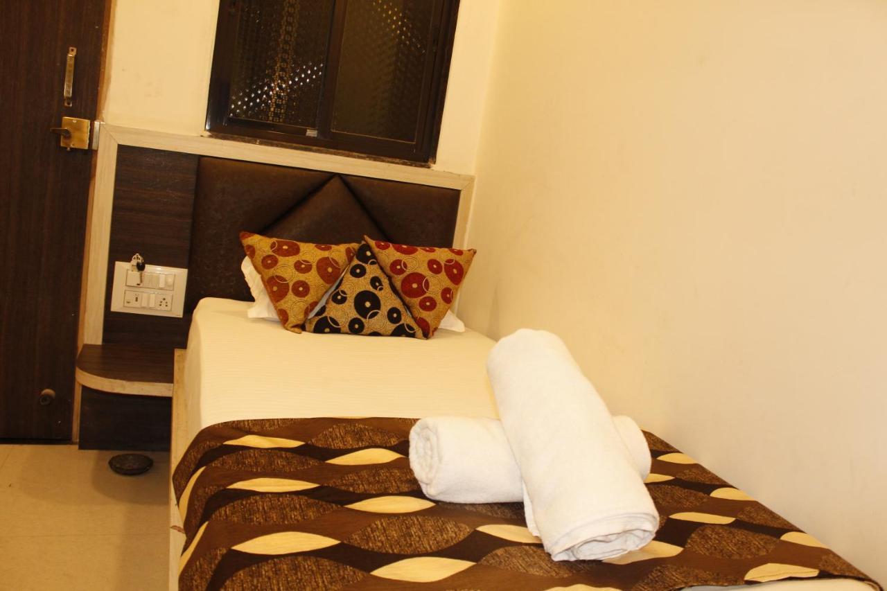 Super Hotel O Shri Shiva Palace Rāipur Kültér fotó