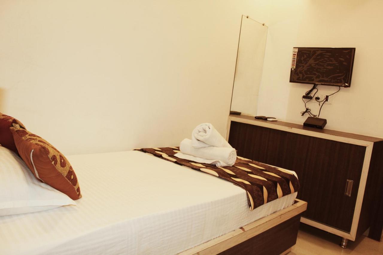 Super Hotel O Shri Shiva Palace Rāipur Kültér fotó